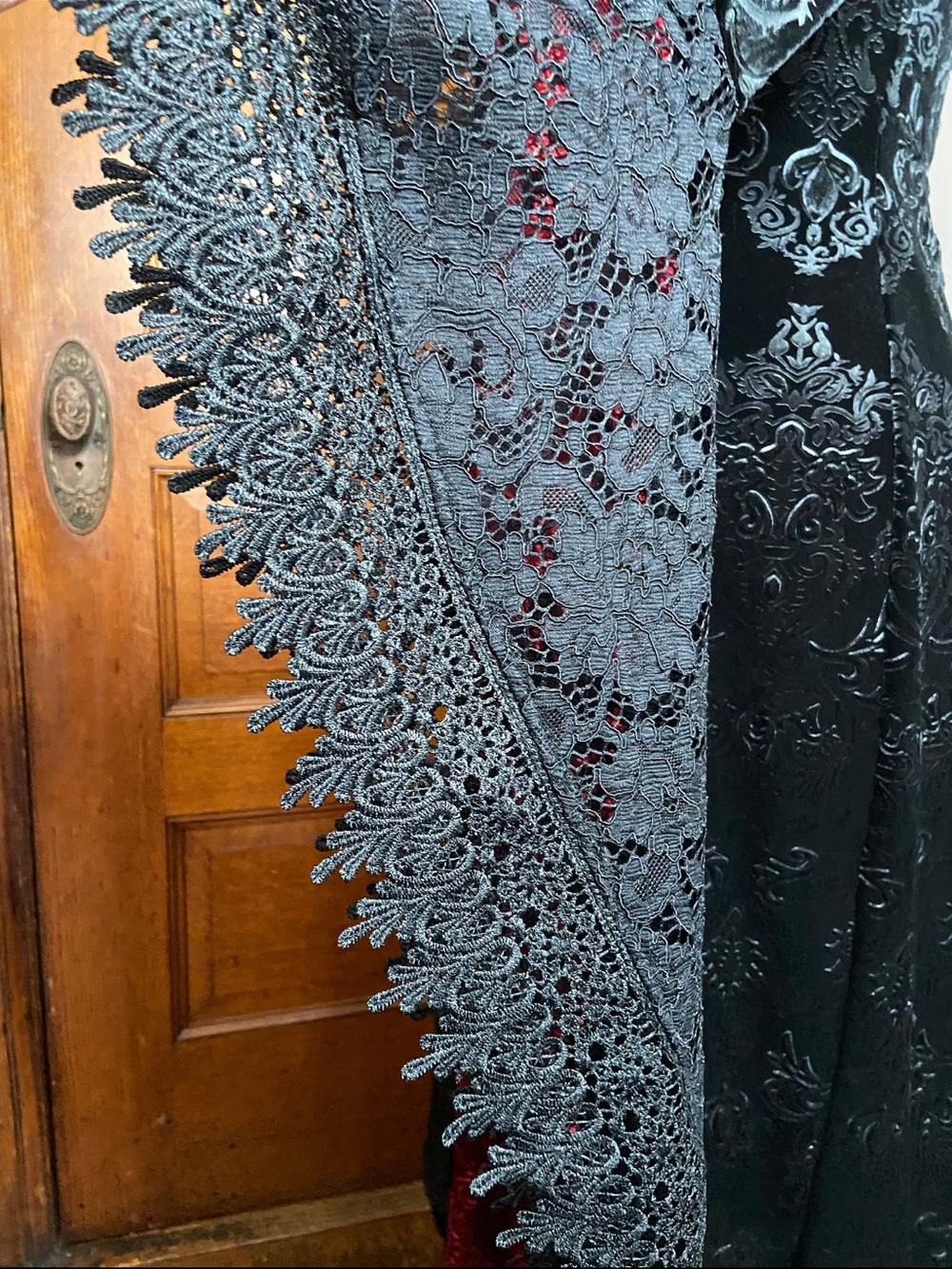 Oxfordshire Medieval Gothic Vampire Lace Panel Gown Dress in and Black and Red - Picture 7 of 16